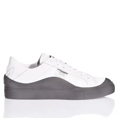 Mimanera Garage Grey Wave Sneakers In White