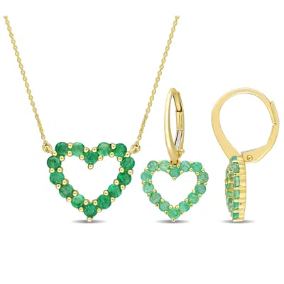 Mimi & Max 1 1/2ct Tgw Emerald Open Heart 2-pc Jewelry Set 10k Yellow Gold In Green