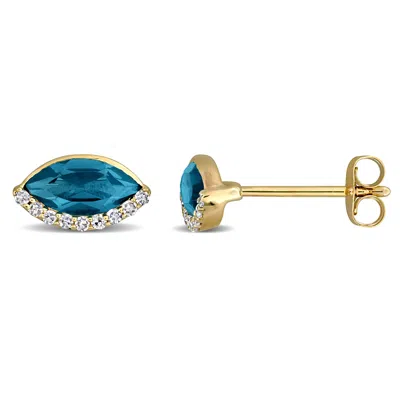 Mimi & Max 1 1/8ct Tgw Peridot And 1/10ct Tw Diamond Stud Earrings In 14k Yellow Gold