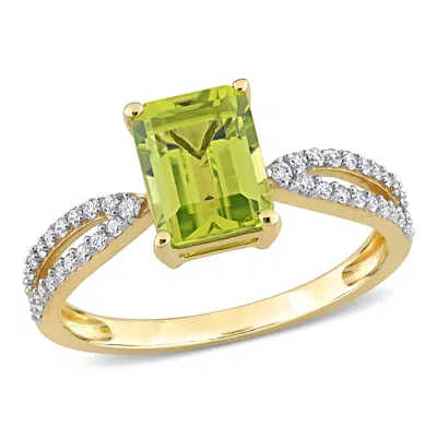 Mimi & Max 1 5/8ct Tgw Octagon Peridot 1/5ct Tdw Diamond Ring 14k Yellow Gold In Green