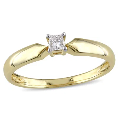 Mimi & Max 1/10ct Tw Princess Cut Diamond Solitaire Engagement Ring 10k Yellow Gold In White