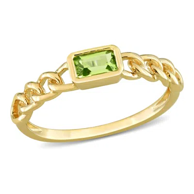 Mimi & Max 1/3ct Tgw Octagon-cut Peridot Interlocking Design Ring In 14k Yellow Gold In Green