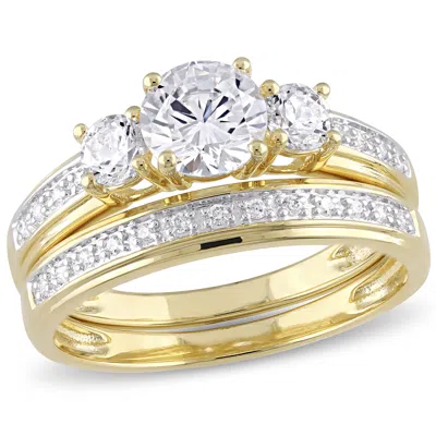 Mimi & Max 2 1/5ct Tgw Cubic Zirconia 3-stone Bridal Ring Set In Yellow Plated Sterling Silver