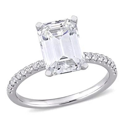 Mimi & Max 3 1/5ct Dew Emerald Created Moissanite Engagement Ring In 10k White Gold In Silver