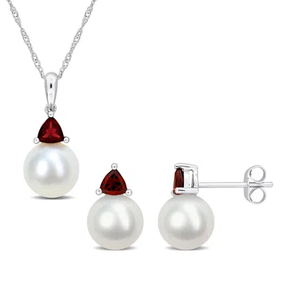 Mimi & Max 8-8.5mm Cultured Freshwater Pearl 7/8ct Tgw Garnet Jewelry Set 10k White Gold In Red