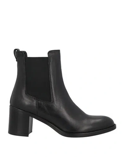 Minelli Woman Ankle Boots Black Size 9 Leather