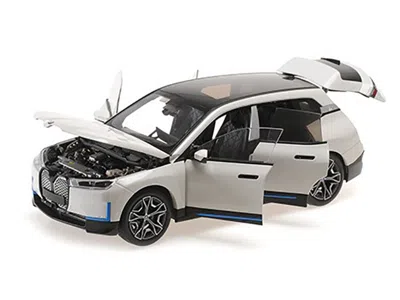 Minichamps Bmw Ix White Metallic 1/18 Diecast Model Car By