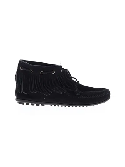 Pre-owned Minnetonka Ankle Boots In Black