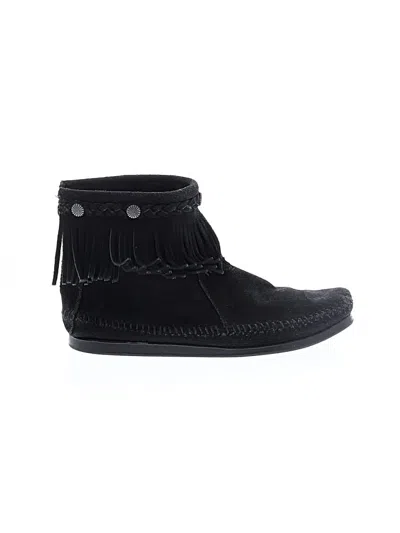Pre-owned Minnetonka Ankle Boots In Black