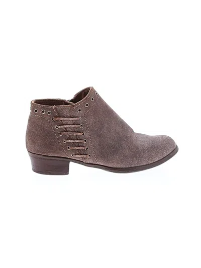 Pre-owned Minnetonka Ankle Boots In Brown
