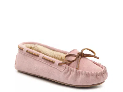Minnetonka Cally Moccasin Slipper In Pink