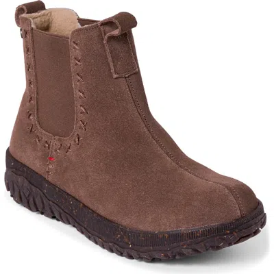 Minnetonka Chelsea Tread Boot In Brown