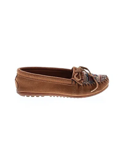 Pre-owned Minnetonka Flats In Brown