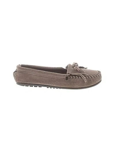 Pre-owned Minnetonka Flats In Gray