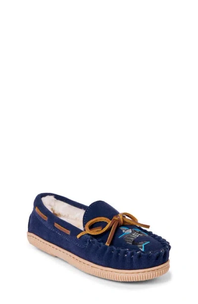 Minnetonka Kids' Pile Lined Hardsole Slipper In Blue