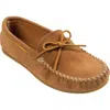 Minnetonka Men's Classic Moccasin In Taupe