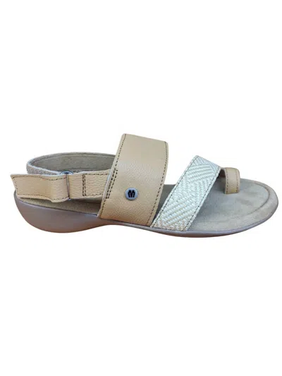 Minnetonka Salma Sandal In Honey In Gold