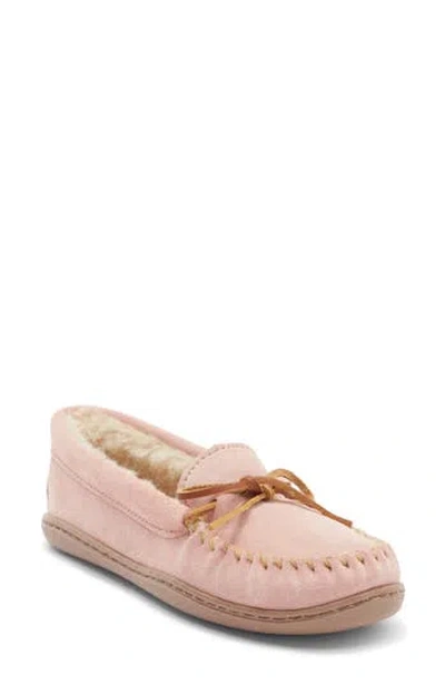 Minnetonka Suede Faux Fur Slipper In Pink