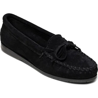 Minnetonka Tie Slipper In Black