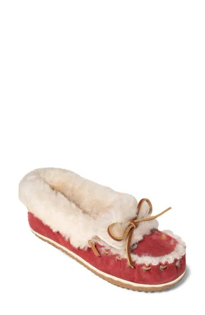 Minnetonka Ultimate Genuine Shearling Slipper In Red