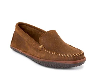 Minnetonka Venetian Tread Loafer In Brown