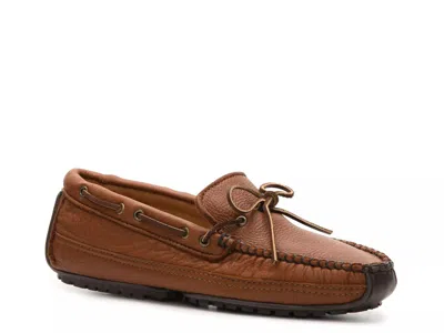 Minnetonka Weekend Loafer In Brown