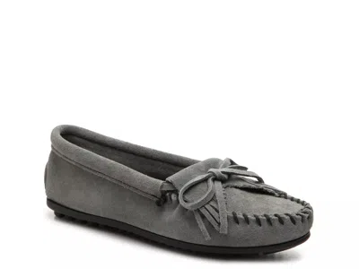 Minnetonka Wide Width Kilty Hardsole Moccasin In Gray