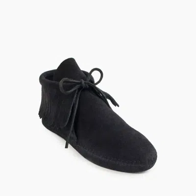 Minnetonka Women's Classic Fringe Softsole Moccasin In Black