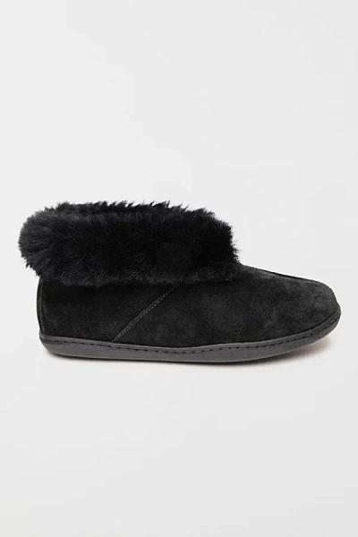 MINNETONKA WOMEN'S SUEDE SHEEPSKIN ANKLE BOOT SLIPPERS IN BLACK, WOMEN'S AT URBAN OUTFITTERS