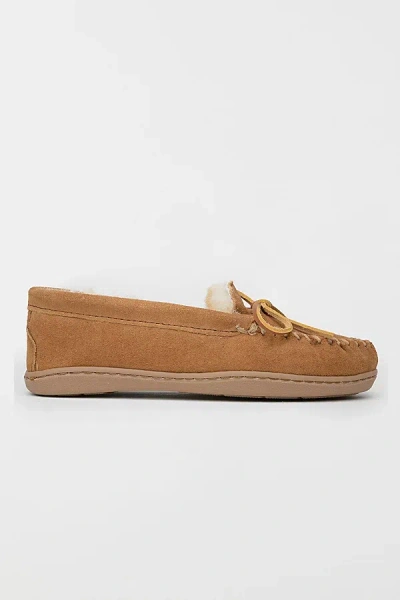 Minnetonka Women's Suede Sheepskin Slippers In Tan, Women's At Urban Outfitters In Brown
