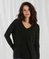 Minnie Rose Cashmere Boyfriend V In Black