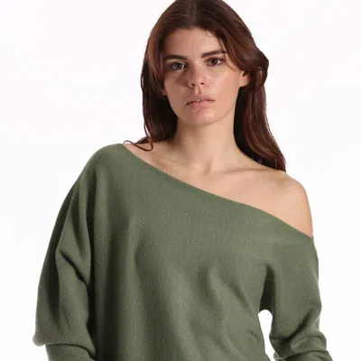 Minnie Rose Cashmere Off The Shoulder Top In Green