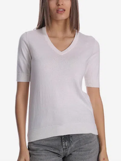 Minnie Rose Supima V-neck Tee In White
