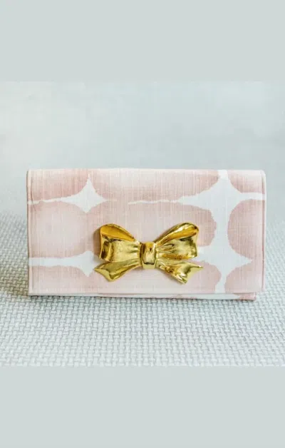 Mint Exclusives Women's Abstract Clutch In Pink