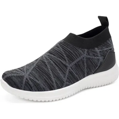 Mio Marino Lightweight Slip-on Knit Sneakers With Breathable Mesh Upper In Black