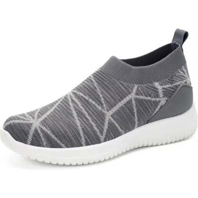 Mio Marino Lightweight Slip-on Knit Sneakers With Breathable Mesh Upper In Gray