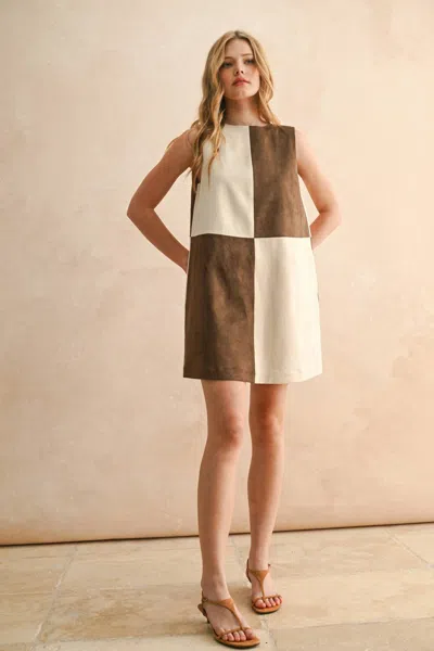 Miou Muse Color Block Shift Dress In Brown/ecru