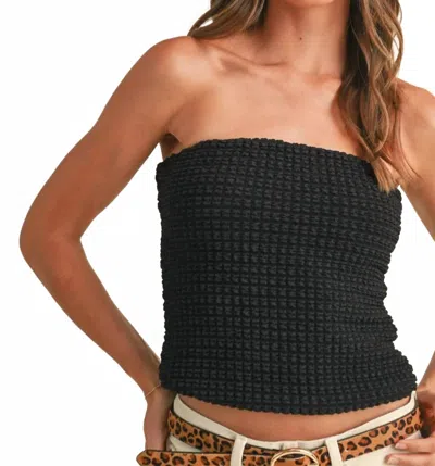 MIOU MUSE JORDY TEXTURED STRAPLESS TOP IN BLACK
