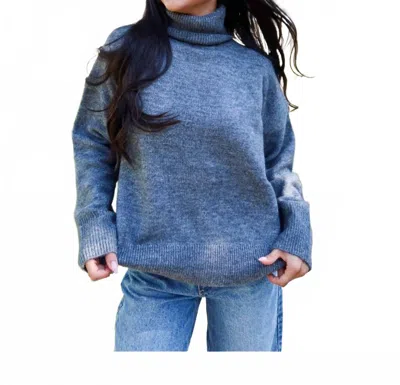 Miou Muse Keep It Cozy Turtleneck Sweater In Charcoal In Pink