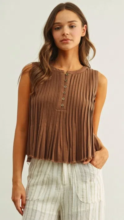 Miou Muse Pleated Button Front Sleeveless Top In Mocha In Multi