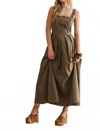Miou Muse Stitch Front Pleated Dress In Mocha Moose In Multi