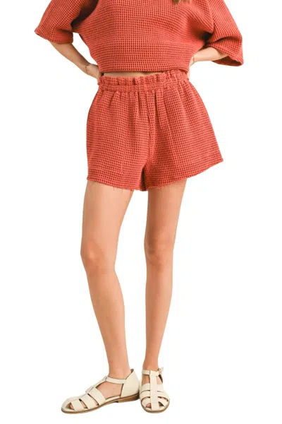 Miou Muse Textured Waffle Woven Short In Brick In Red