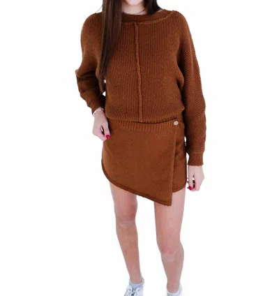 Miou Muse Women's Sweater In Rust In Brown