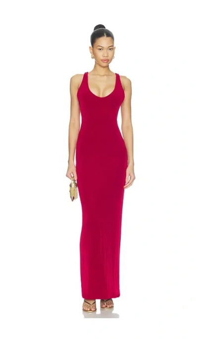 Mirror Palais Yasmeen Supermodel 가운 In 스칼렛