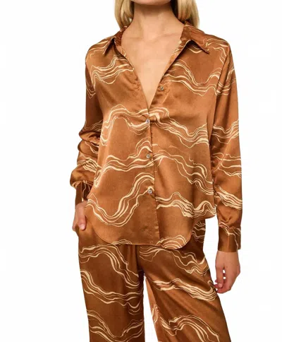 Misa Celine Top In Bronze Linear Wave In Brown