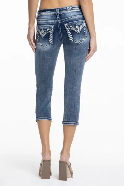 Miss Me Heritage Star Border Capri In Med/dark Wash