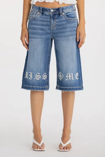Miss Me London Jorts - 24 / 15.5" / Medium Wash In Blue