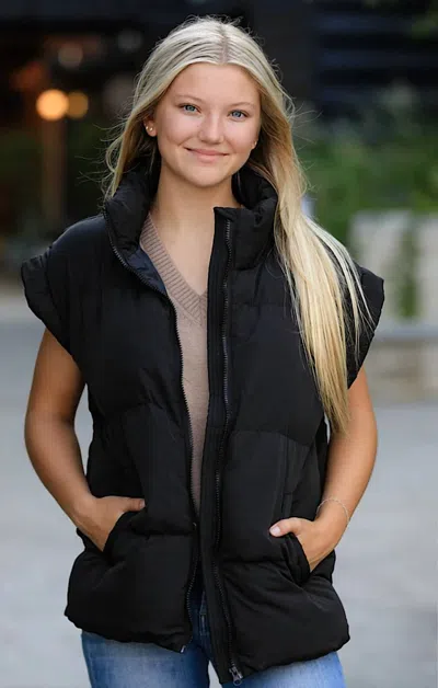 Miss Sparkling Puffer Vest In Black