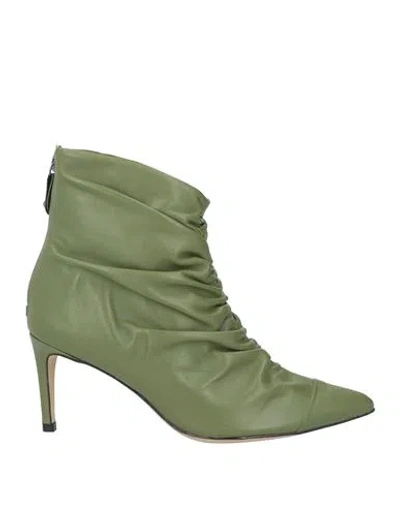 Miss Unique Woman Ankle Boots Sage Green Size 6 Soft Leather