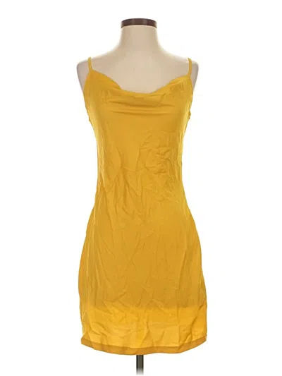 Pre-owned Missguided Casual Dress In Yellow